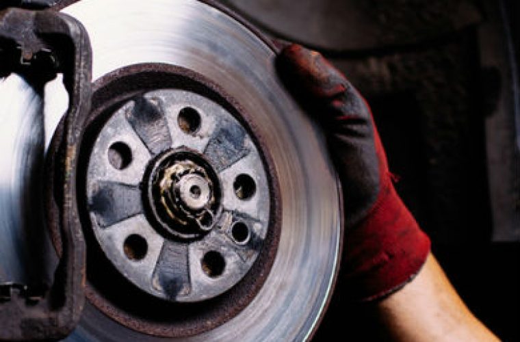 Apec alerts motorists to the dangers of brake disc wear