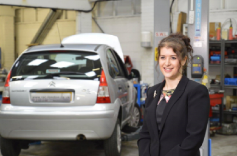 London garage highlights gender gap in motor industry for ITN