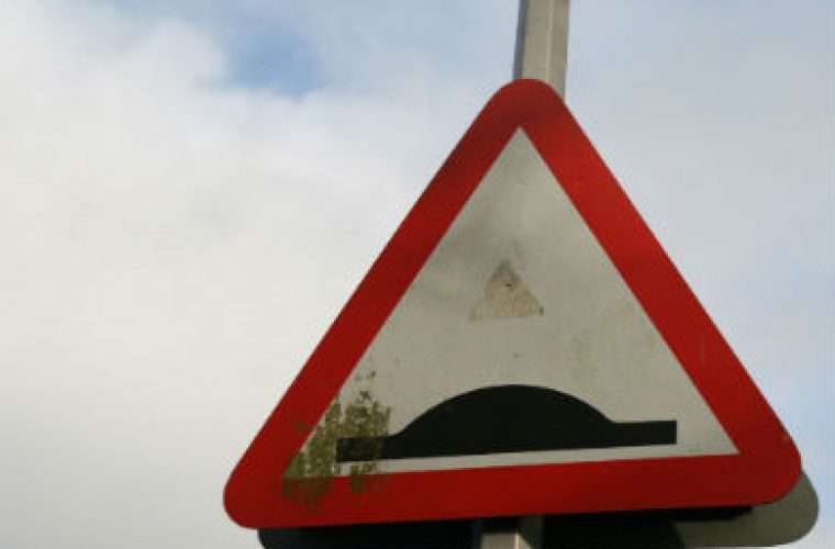 Motorists struggle with road signs meanings, research reveals