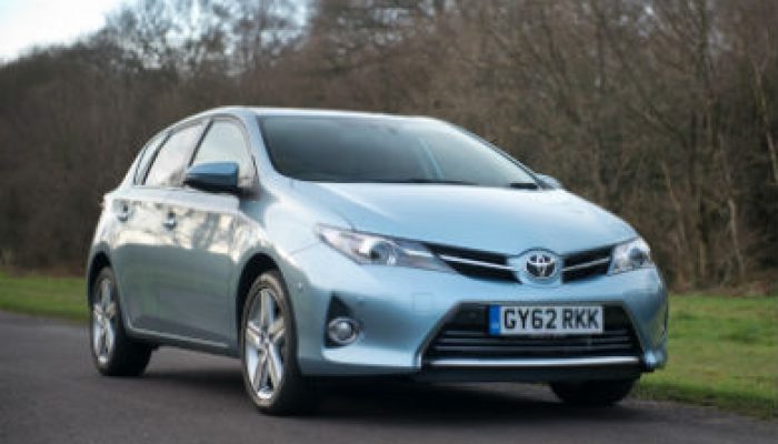 Toyota Auris oil filter replacement made easy