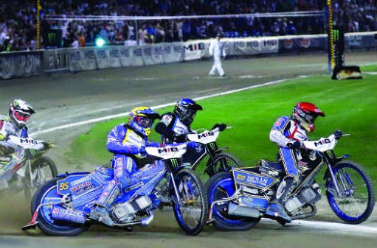 Freddie fights his way to third place in race for World Speedway title
