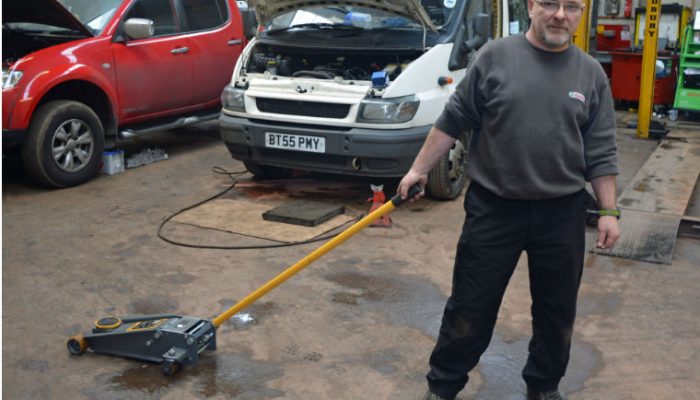 Reader review: Winntec three tonne turbo-lift trolley jack