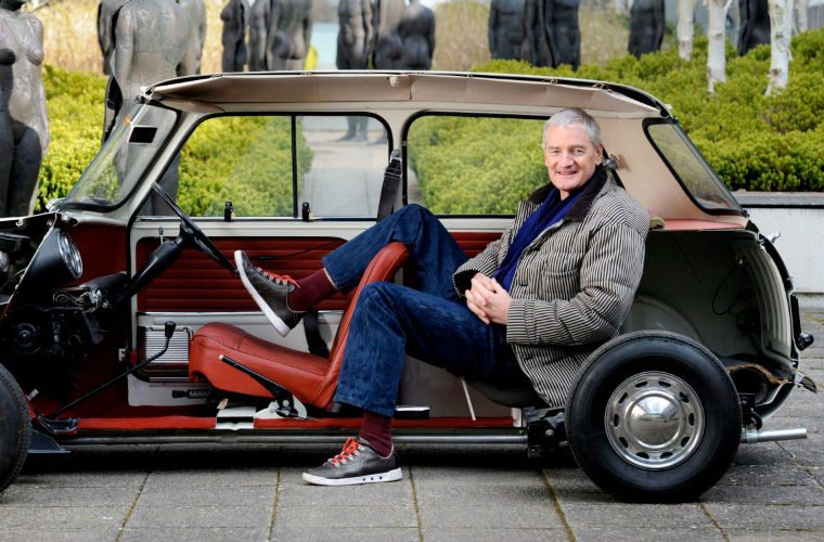 Dyson confirms plans to build electric car by 2020