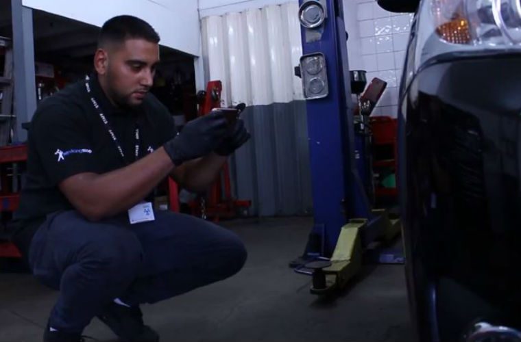 Video: Garage owner has his say on Servicing Stop