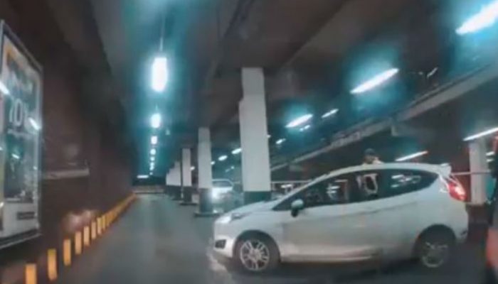 Video: Driver blocks traffic after failing 10-point turn in Birmingham car park