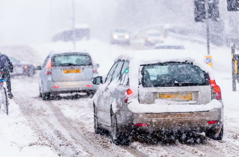 Drivers neglect basic car checks and risk roadside winter breakdowns