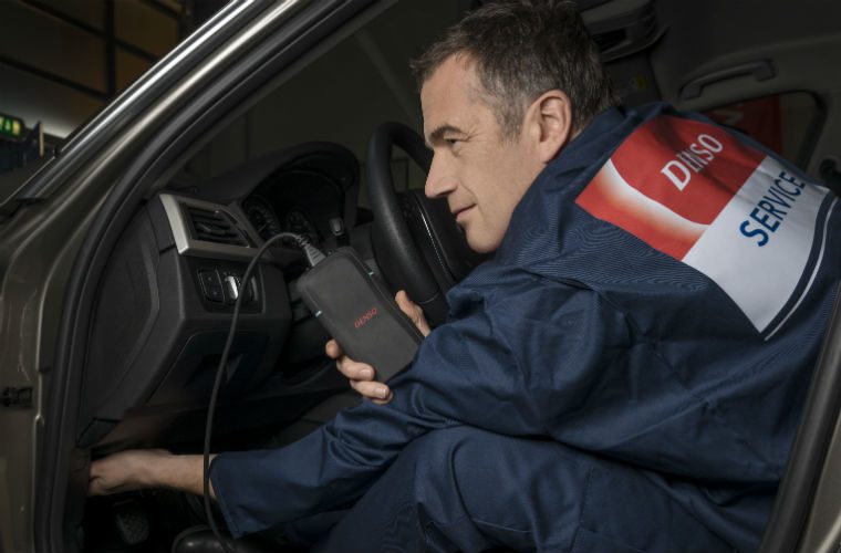 New e-Videns tool offers “world-first” live engine health check to drivers, says DENSO