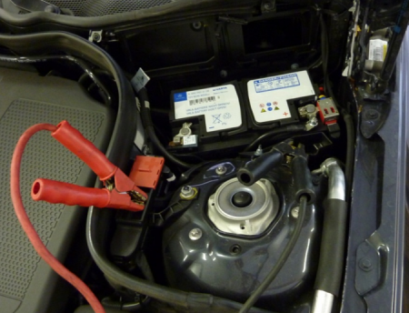 Problem Job: Mercedes 212 F32 Fuse Box Design Fault - Garagewire