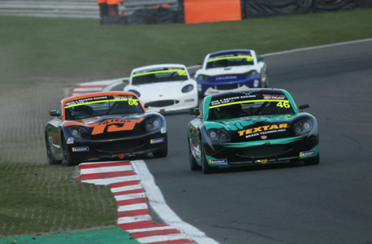 Textar races ahead in Renault Clio Cup and Junior Ginetta Cup