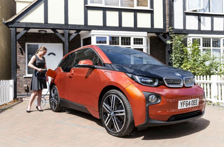 Most UK drivers to delay buying an electric car for a decade, study suggests