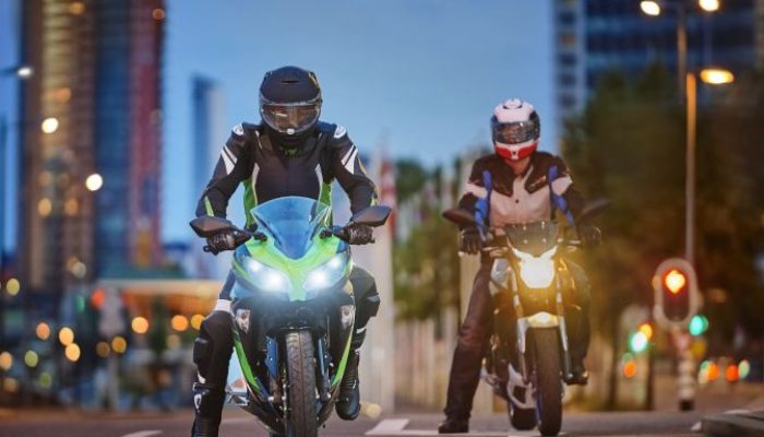 Philips X-tremeVision moto supports Road Safety Week