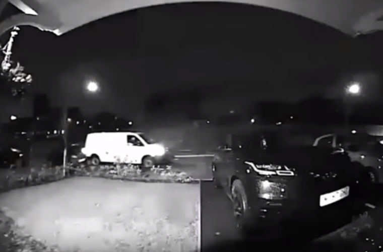 Watch: Amazon driver reverses into a customer’s car and drives off