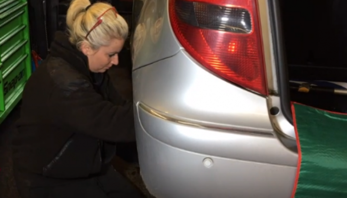 Watch: Female mechanic helps women learn about cars
