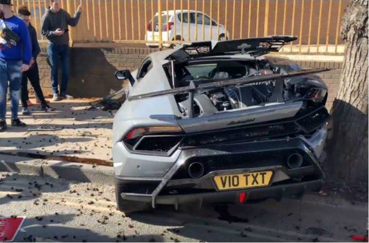 Watch: Driver destroys Lamborghini Huracan on way home from supercar demo
