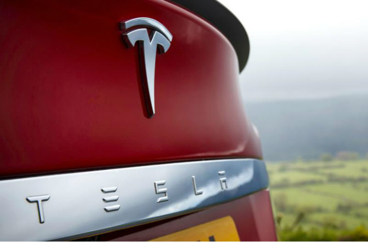 Tesla recalls Model S and Model X over failing touchscreens