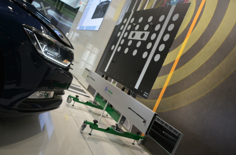 Hella Gutmann Solutions unveils leveling plate system for ADAS calibration