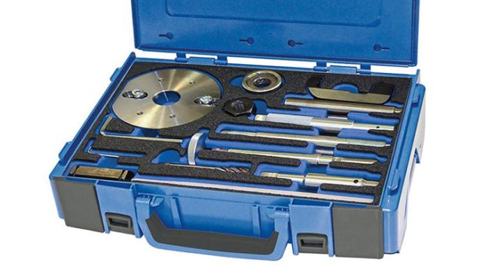 Remove seized Ford 2.0 Ecoblue TDCi injectors whole with this tool set