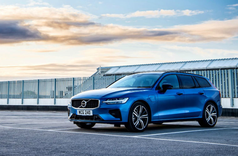 Volvo first to offer customers mobile valeting service