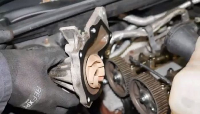 Watch: Ford Fiesta 1.25L timing belt and water pump replacement