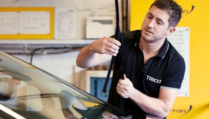 Check wiper blades for an easy sales opportunity, expert advises