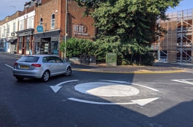 Drivers baffled with arrows painted in wrong direction on new roundabout