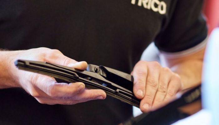 Wiper blade opportunity as motorists are “willing to pay” garages for fitment, says expert