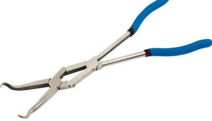 New spark plug connector pliers from Laser Tools