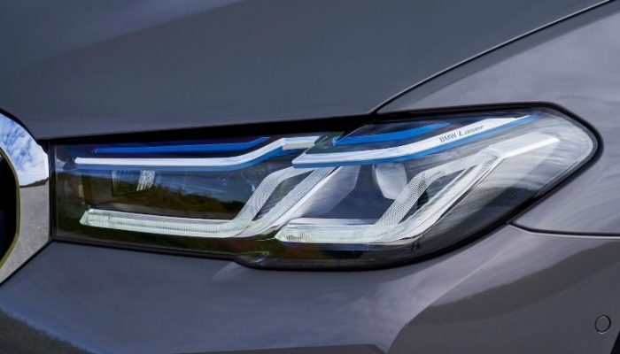 New BMW 5 Series equipped with HELLA lighting tech