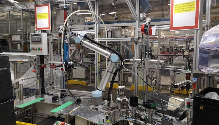 HELLA continues to drive forward smart automation in lighting production
