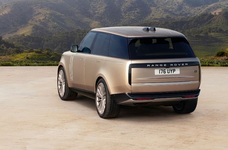 Land Rover unveils its new Range Rover