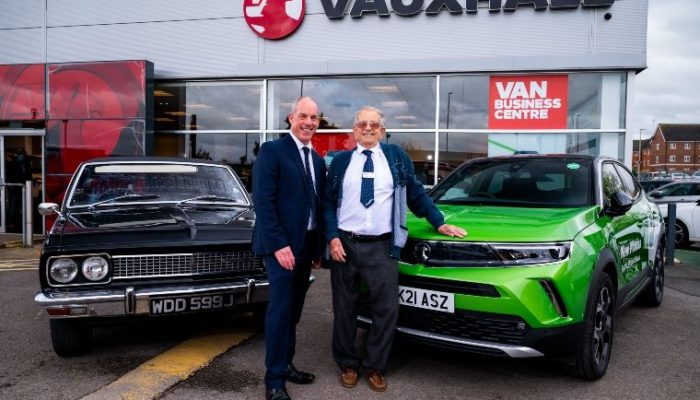 Vauxhall mechanic retires after clocking up 75 years of service