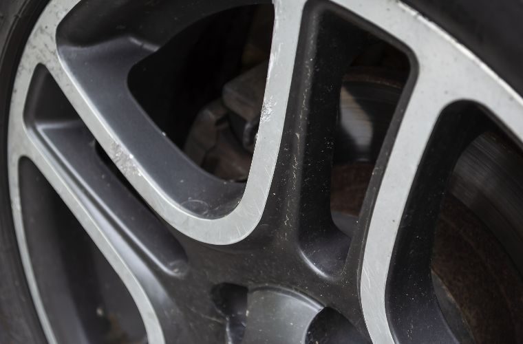 Third of motorists are driving with damaged alloy wheels