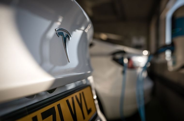 Department for Transport issues electric vehicle guidance for recovery operators