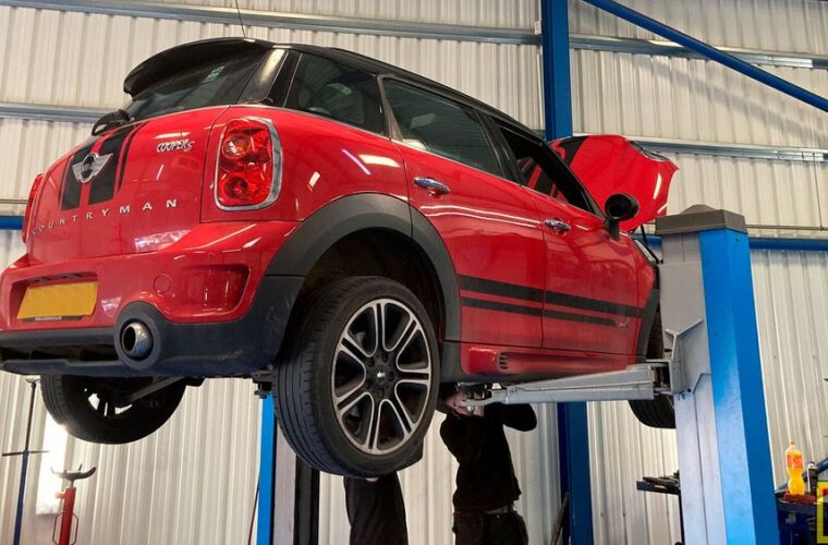 Mini Countryman clutch and flywheel replacement