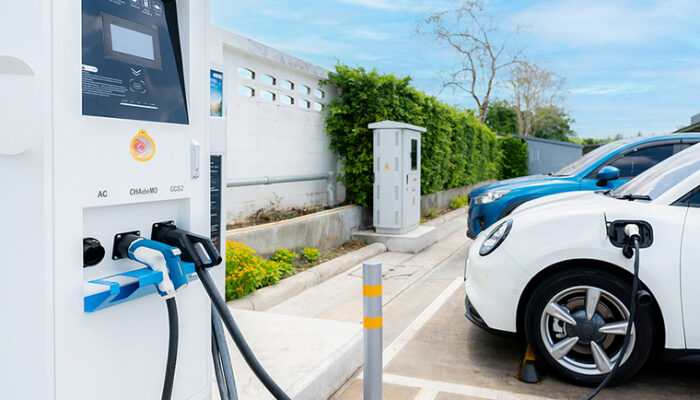 Government not on track to hit motorway EV charger target