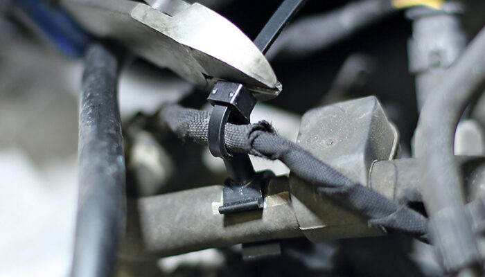 Cable ties feature a swivelling C-clip for secure mounting