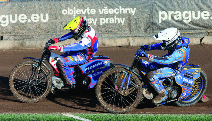 Speedway stars pile on the points in Prague