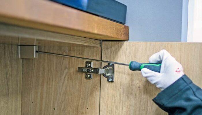 Eight-piece extra-long-reach screwdriver set from Kamasa Tools