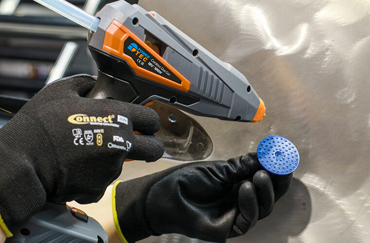 Rechargeable and cordless hot glue gun from Power-TEC