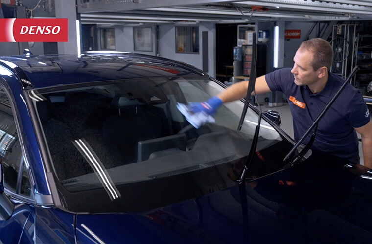 DENSO unveils the secrets of wiper blade replacement 