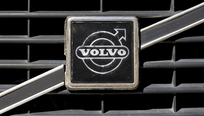 Norwich mechanic celebrates golden anniversary with beloved Volvo 145
