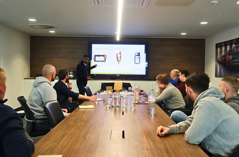 Autowave highlights key cutting and programming as a new revenue stream for workshops
