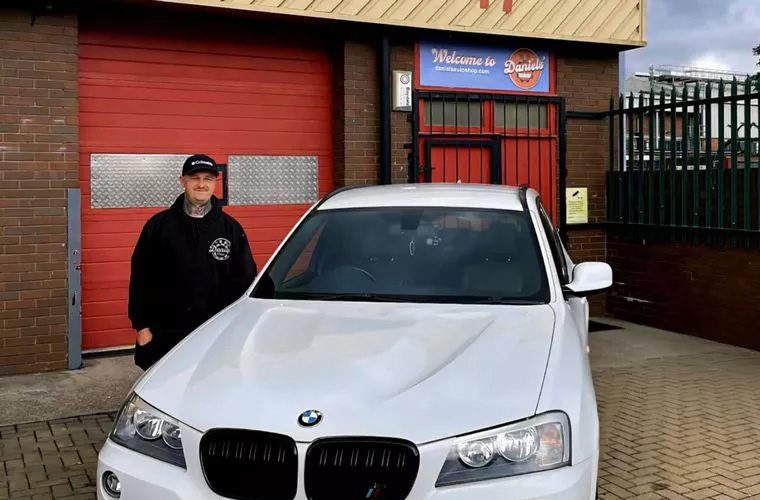 Young Hull mechanic opens garage in father’s memory with community focus