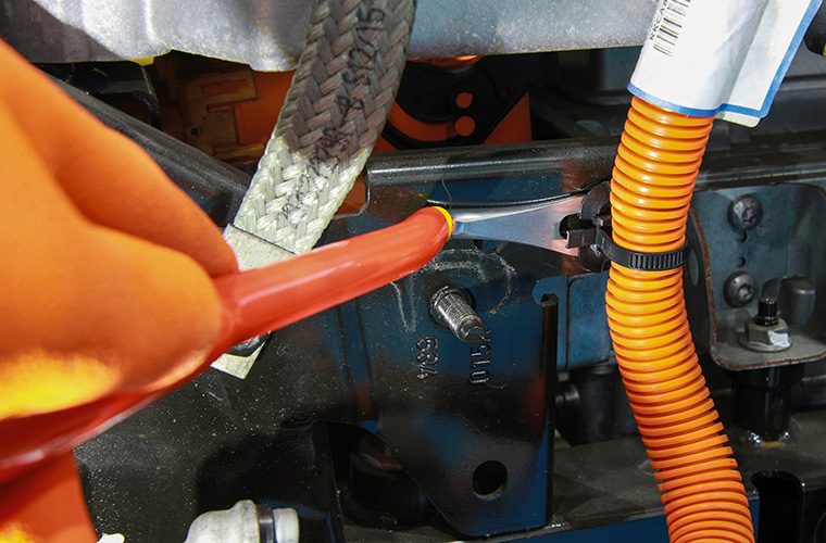 Laser Tools expands EV range with new insulated trim and cable clip lever