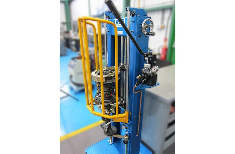 Hydraulic spring compressor from Laser Tools