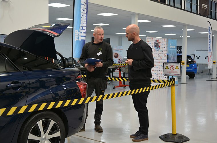 Technicians put diagnostic skills to the test at Delphi Academy