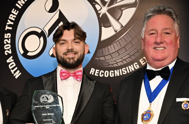 HiQ2U mobile technician named best in the UK at NTDA Awards