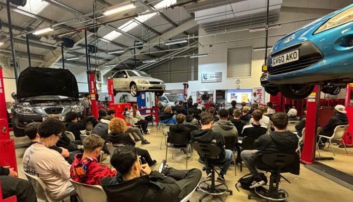 OSRAM delivers automotive lighting training to Leicester College students
