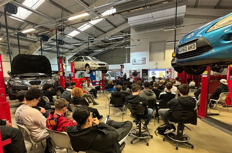 OSRAM delivers automotive lighting training to Leicester College students